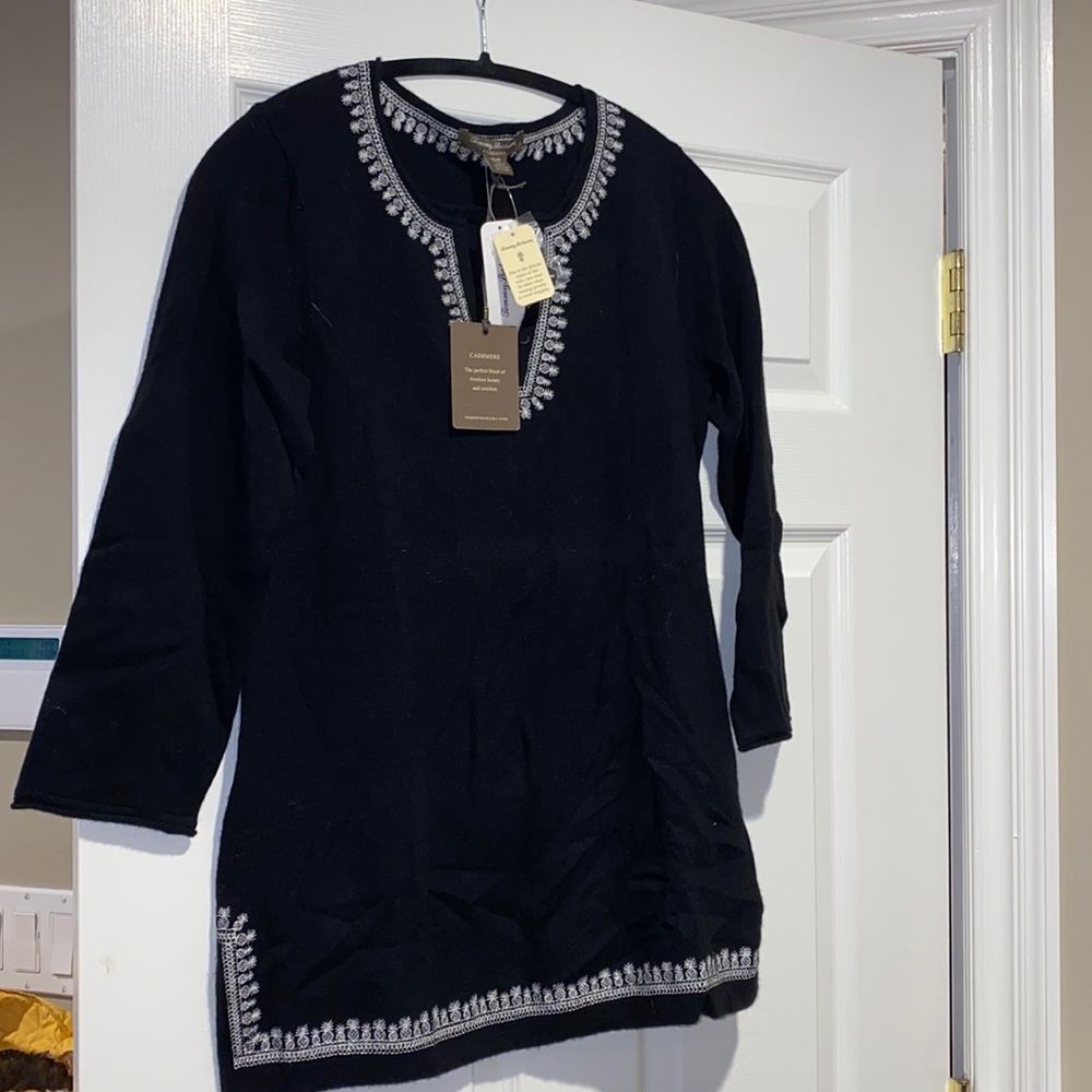 Tommy Bahama BNWT cashmere sweater